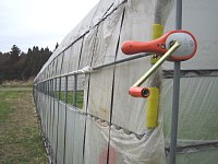 ビニール巻き上げ機